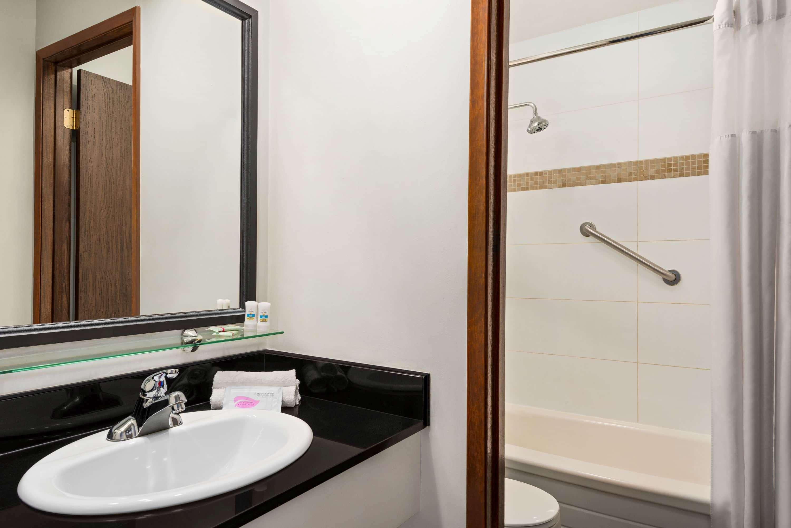 Travelodge By Wyndham Abbotsford Bakerview Dış mekan fotoğraf